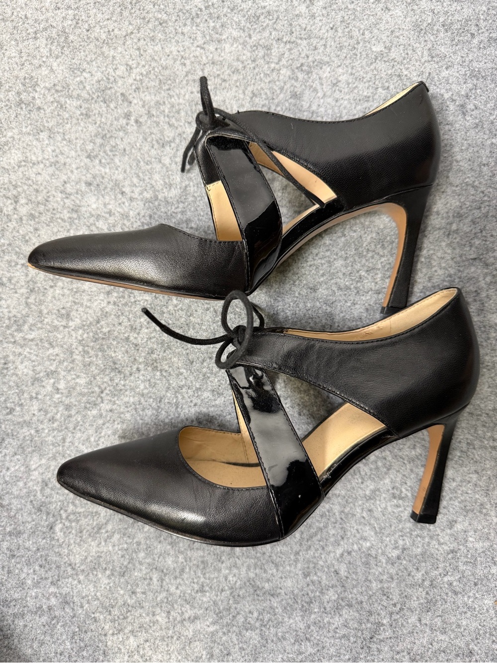 Nine West Black Leather and Patent Pointed Cutout  3” Heel with front tie size 6